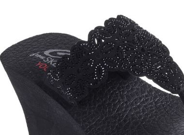 Skechers Women Wedge Sandal Padma - Flower Glitz Sandal: BBK