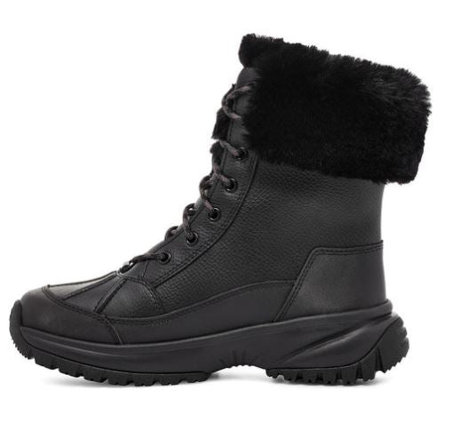 Women's Ugg's  Yose Fluff  Winter Boots: BLK